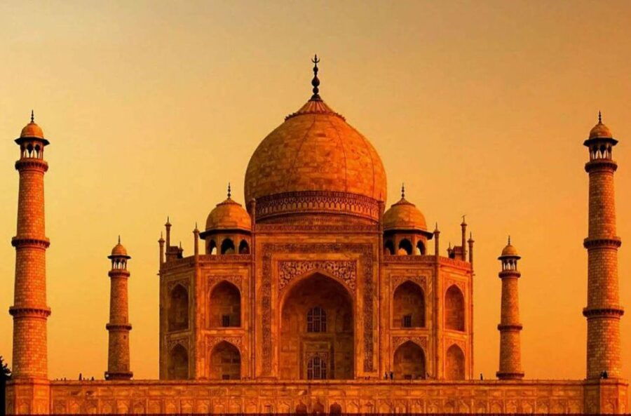From Delhi: Taj Mahal Sunrise & Agra Tour by Car With Guide