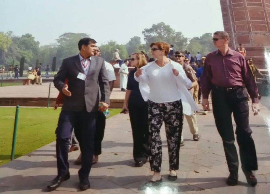 From Delhi: Taj Mahal Tour Overnight Stay in Agra, 02 Days.