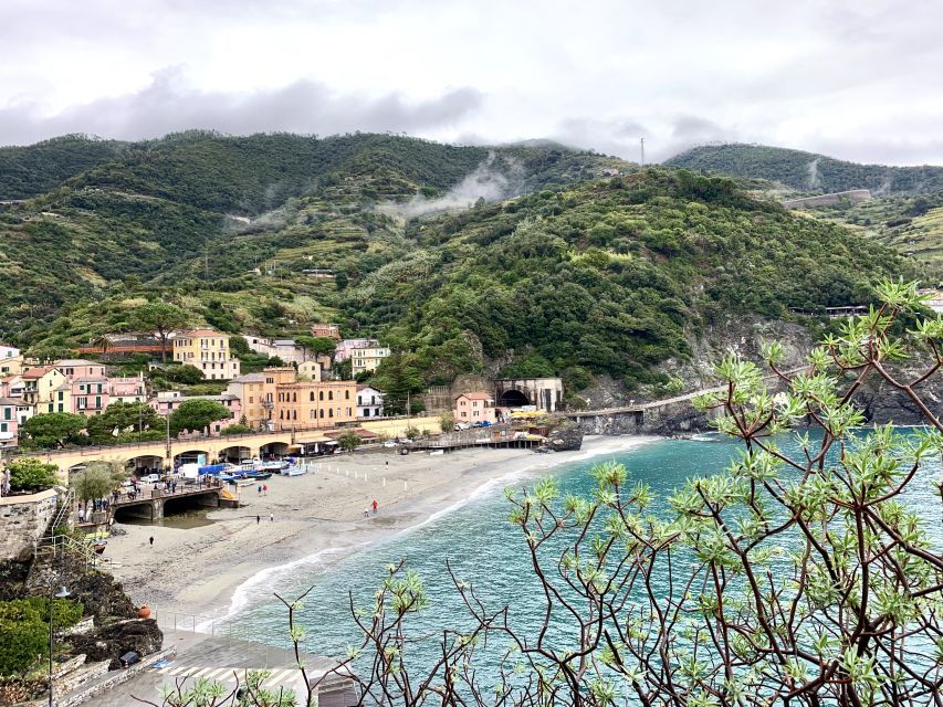 From Florence: Private Roundtrip Transfer to Cinque Terre - Tour Details