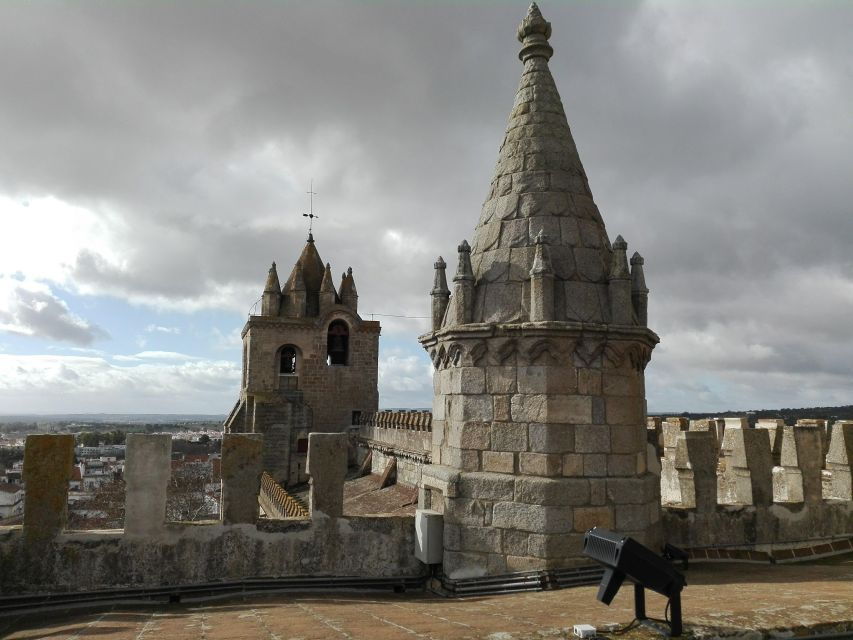 From Lisbon: Private Tour to Évora and Monsaraz