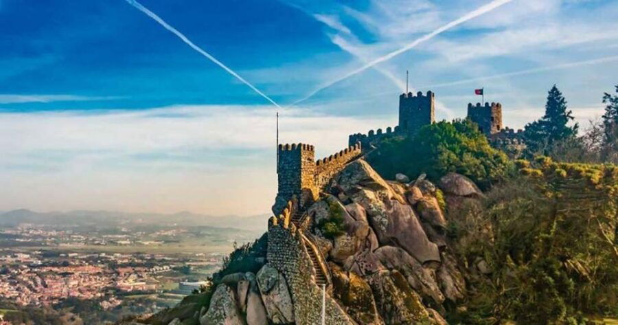 From Lisbon: Sintra, Pena Palace, Moorish Castle & Regaleira