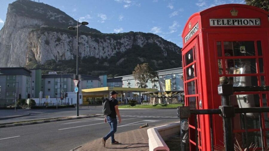 From Málaga/Torremolinos/Benalmádena: Day Trip to Gibraltar
