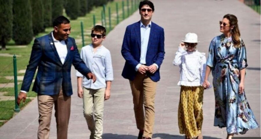 From New Delhi: Guided Day Trip to Agra by Superfast Train - Good To Know