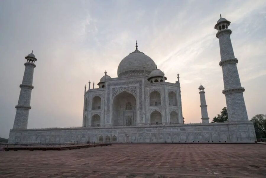 From New Delhi: Private Day Trip to Taj Mahal and Agra Fort - Good To Know