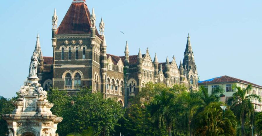 From Pune: Same Day Private City Tour of Mumbai by Car