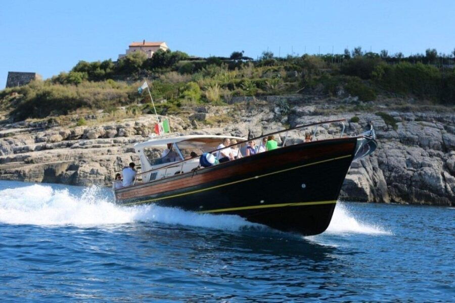 From Sorrento: Ischia & Procida Boat Tour in One Day