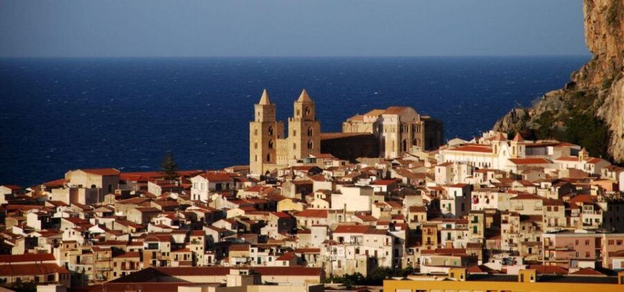 From Taormina to Palermo: Stop in Cefalù