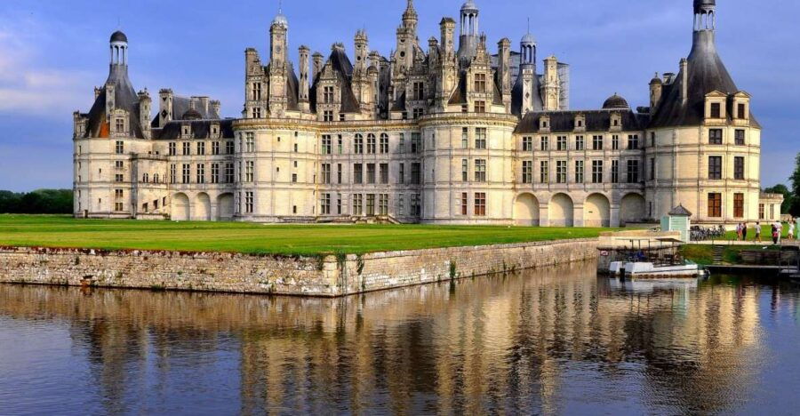 From Tours: Chenonceau and Chambord Castles Guided Tour