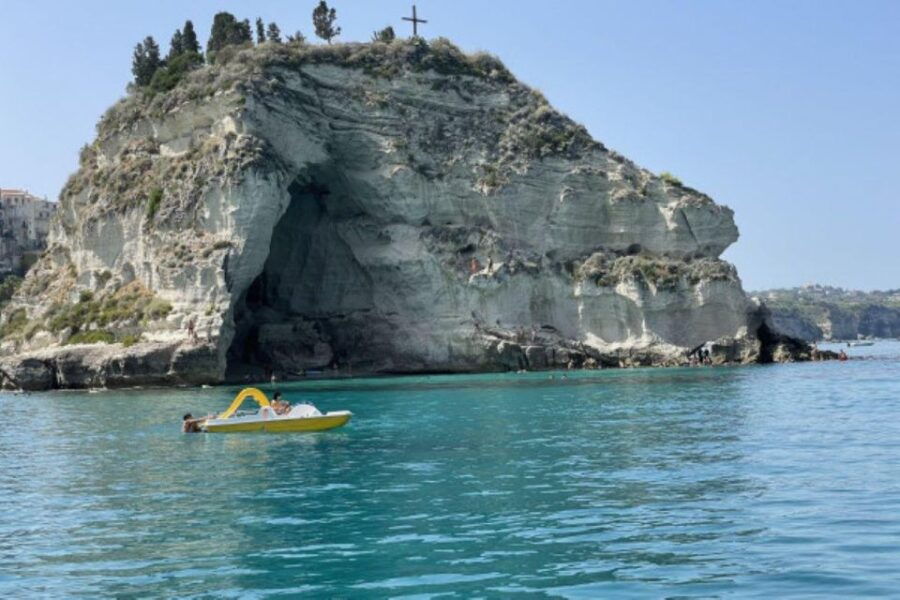 From Tropea to Capo Vaticano DELUXE Boat Tour With Aperitif
