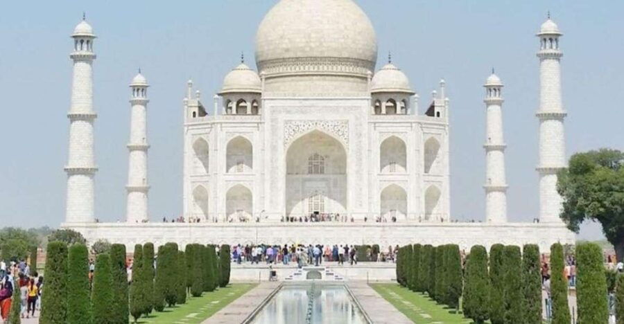 Full Day: Agra and Taj Mahal With Guide Private Tour by Car.