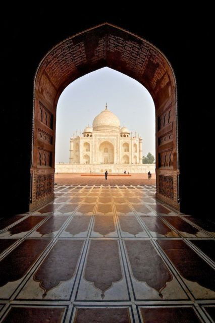 Full Day Agra & Taj Mahal Sightseeing Tour With Guide by Car