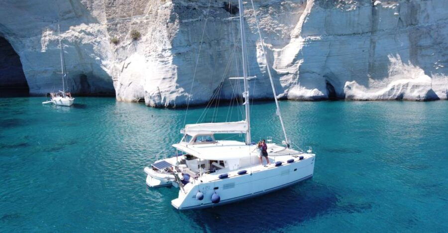 Full Day Small-Group Cruise in Milos & Poliegos With Lunch