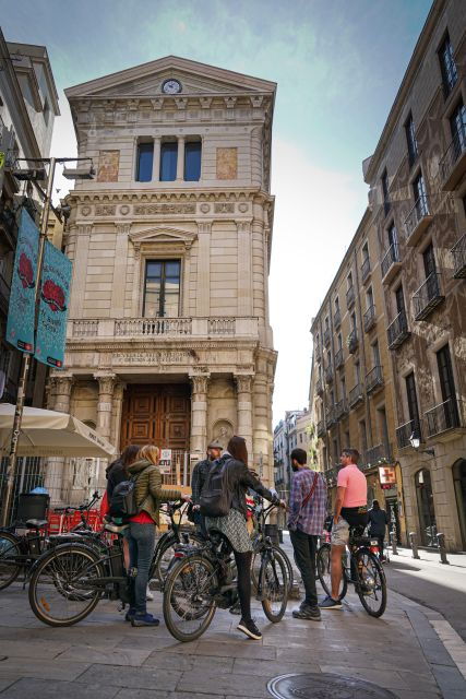 Gaudi UNESCO Highlights - 4h Small Group Bike Tour - Barcelona Parks and Monuments