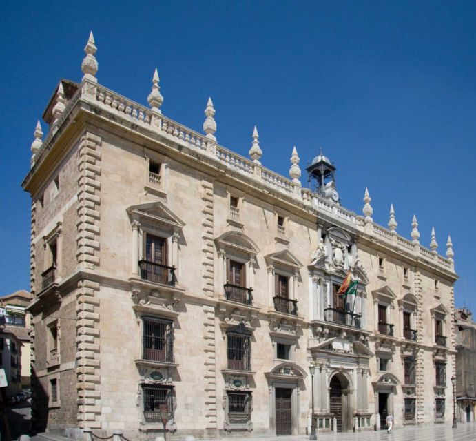 Granada: Self-Guided City Exploration Smartphone Audio Tour