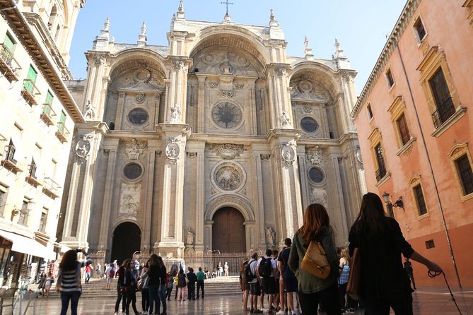 Granada Tapas and Wine Small Group Tour