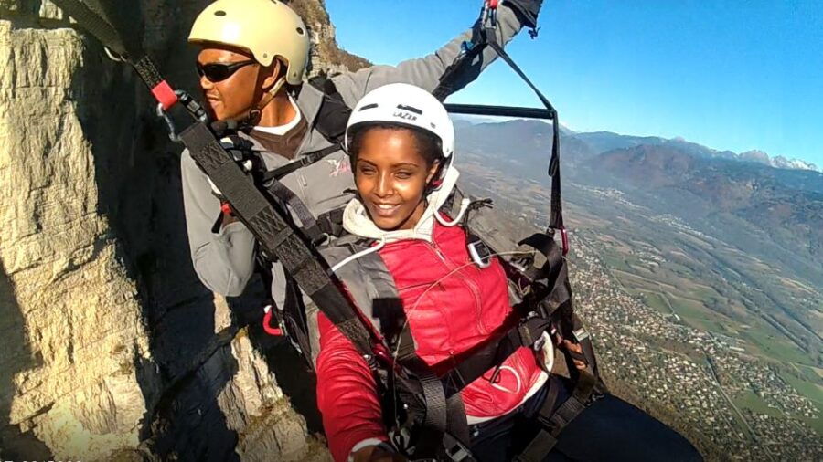Grenoble: First Flight in Paragliding.