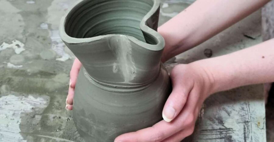 Grottaglie: Shape Ceramics at the Potters Wheel - Price and Duration