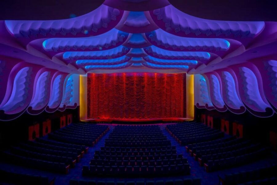 Guided Movie Theatre Tour : RAJMANDIR CINEMA (Pride Of Asia) - Good To Know