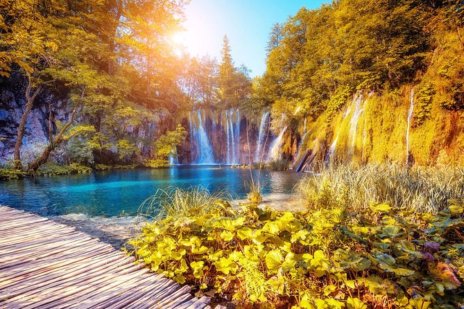 Guided Transfer From Split to Zagreb With Plitvice Lakes Stop - Itinerary and Logistics