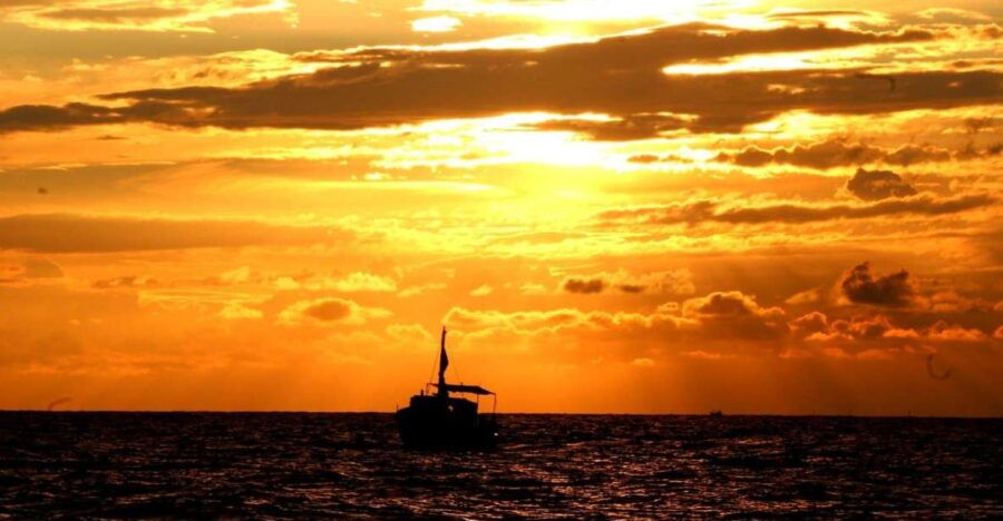 Gulf of Poets at Sunset With Aperitif - Good To Know