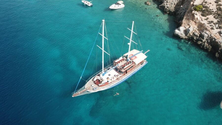 Half Day Morning Athens Cruise With Lunch and Swim Stop