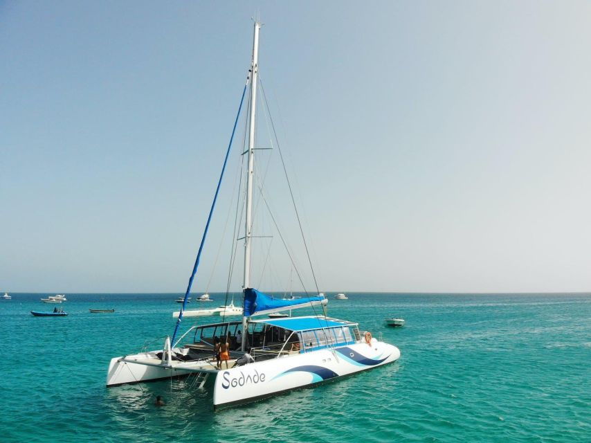Highlights of Sal Tour by 4×4 & Catamaran