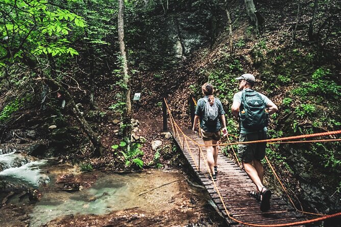 Hike From Lake Parz to Lake Gosh
