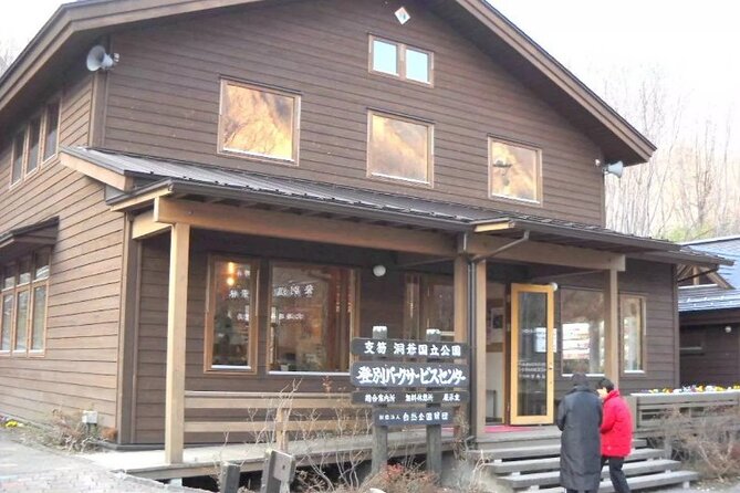 Hokkaido Day Tour From Sapporo: With Bear Park Option