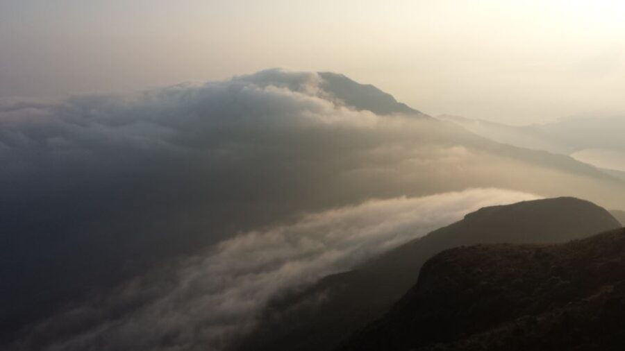Hong Kong: Lantau Peak Sunrise Climb