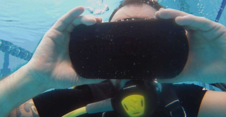 Immerse Yourself Between Virtual and Real in the Ocean Floor - Inclusions
