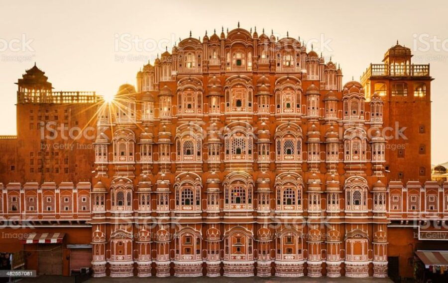 Jaipur: Airport Pic-Up Service by Private Car.