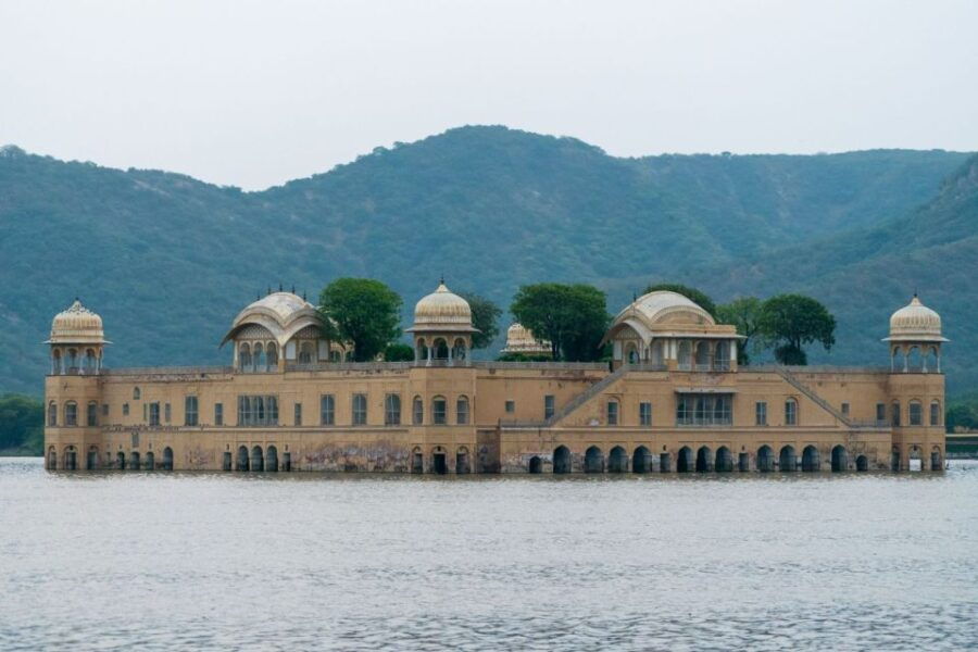 Jaipur: Full Day City Tour With Shopping by Luxury Car. - Highlights