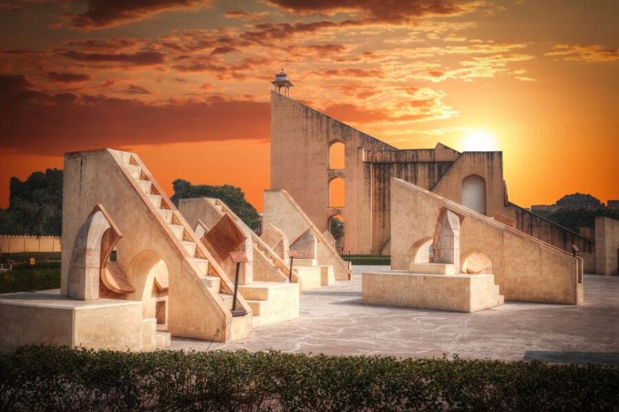 Jaipur Highlights: Exclusive Day Tour With Hotel Pick & Drop - Itinerary