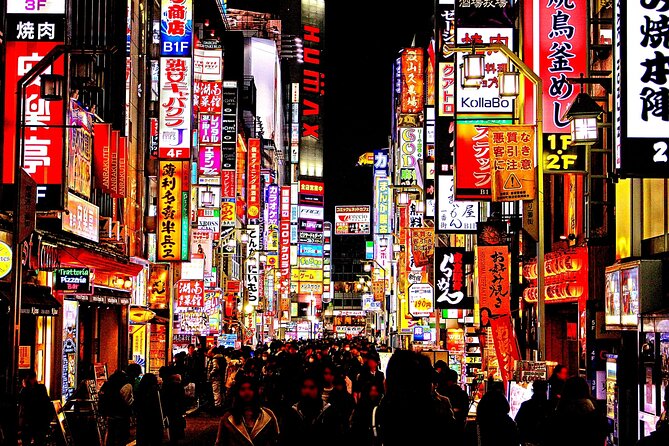Kabukicho Bar Hopping & Grab a Bite Tour