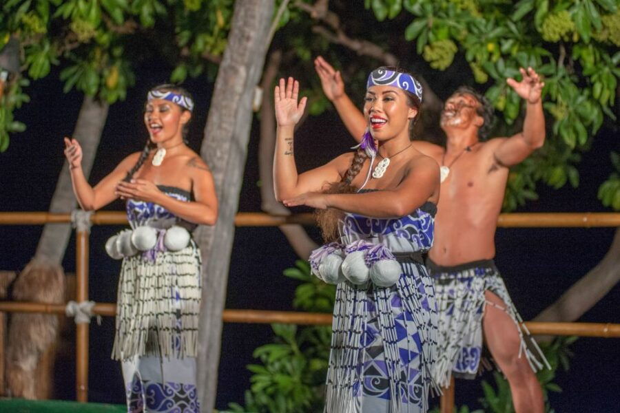 Kailua-Kona: Voyagers of the Pacific Luau With Buffet Dinner