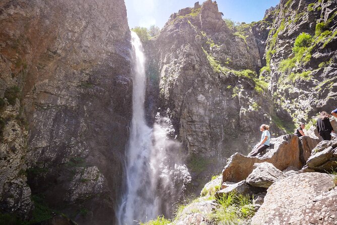 Kazbegi Adventure Day Trip - Hike to Gveleti Waterfall Plus Gergeti, Ananuri - Good To Know