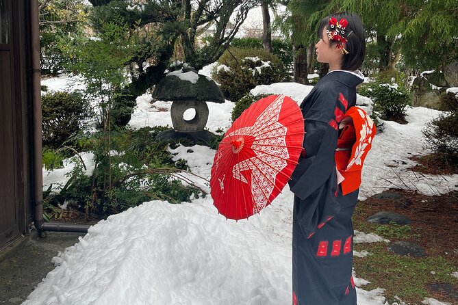 Kimono Wearing & Gourmet Delights in the Harbor Town