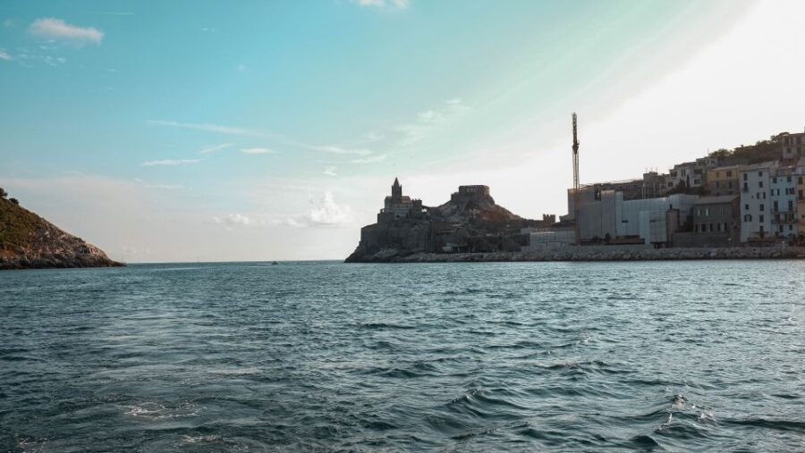 La Spezia: 6-Hour Boat Trip With Swim & Diving Stops