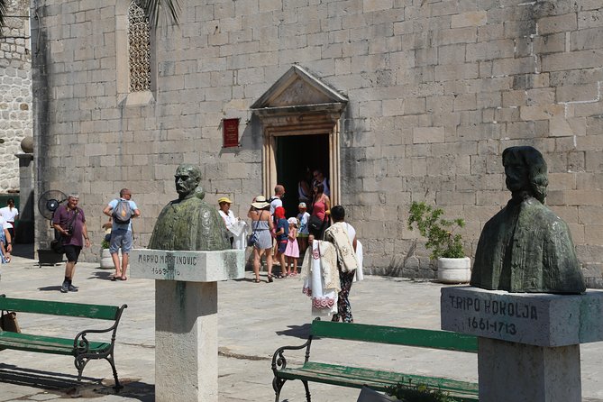 Lady of the Rocks Island and Perast Old Town-Kotor Tour (2 Hours)