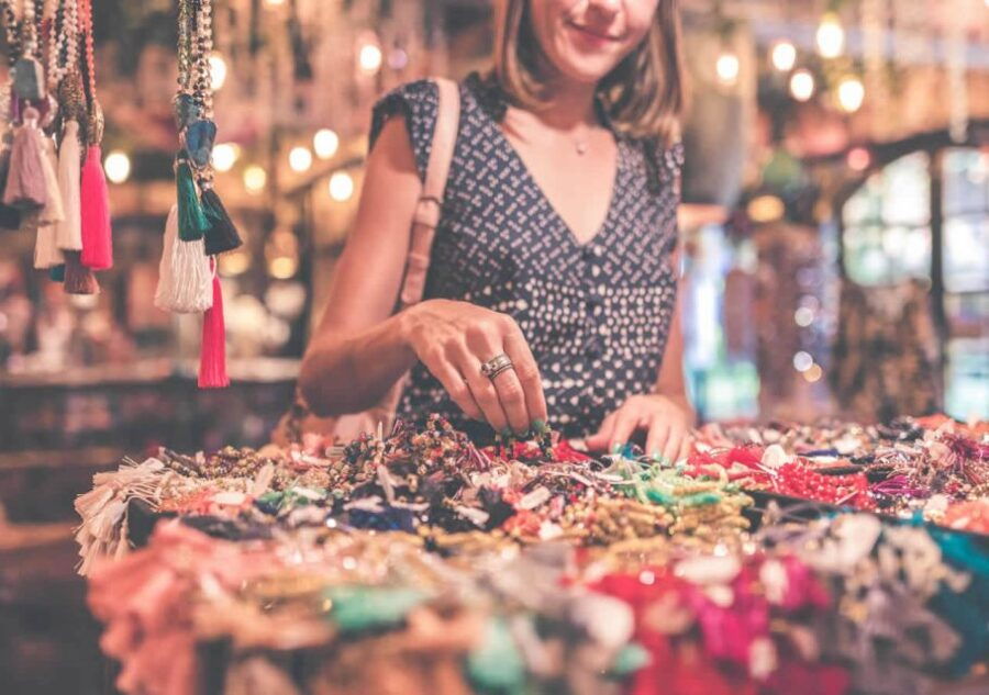 Lanzarote: Teguise Handicraft Market and La Graciosa Island