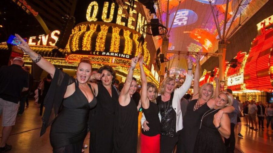 Las Vegas: Private Party Bus Tour of Vegas Strip W Champagne - Full Description