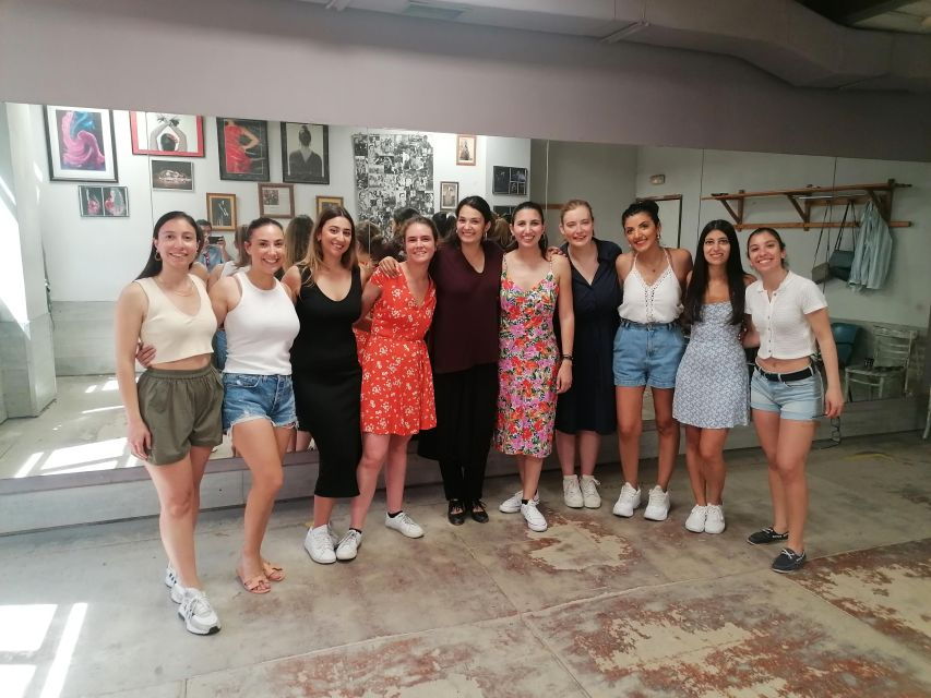Latin Dance and Salsa Class in Sevilla Experience