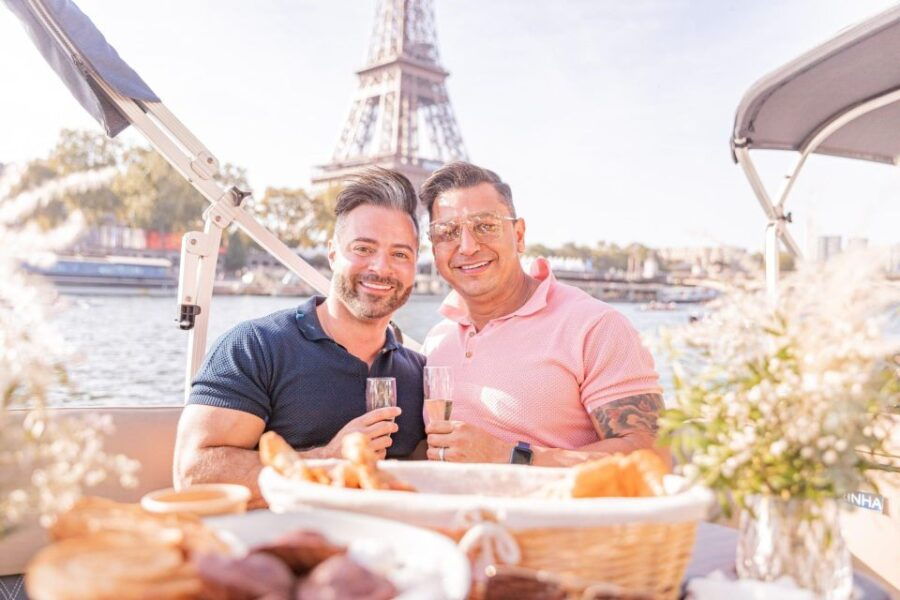Lgbtqia Proposal / Private Boat Tour 1h Photographer - Good To Know