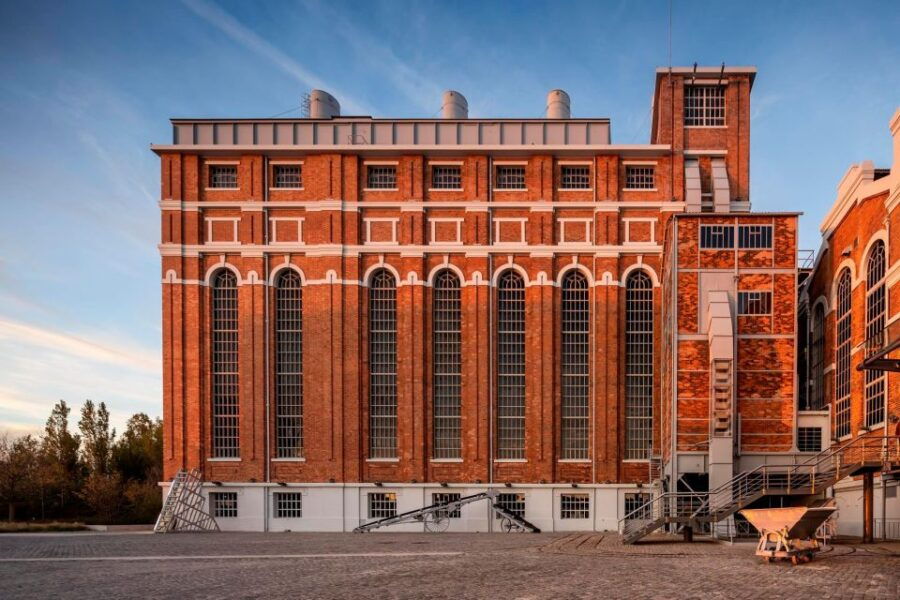 Lisbon: Enjoy a MAAT Ticket With a Gin & Appetizer Twist - Experience Package Highlights