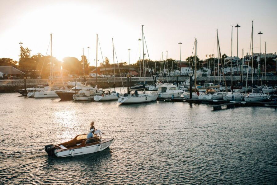 Lisbon: Private Tejo River Boat Tour for up to 4 People - Good To Know