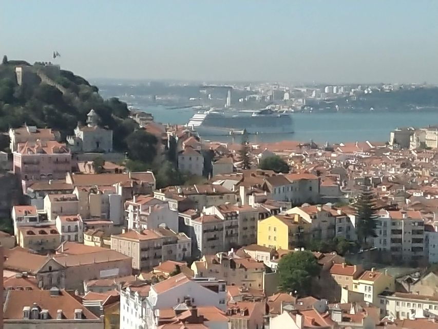 Lisbon Small Group Tour: the City of 7 Hills + King Crist - Tour Highlights and Stops