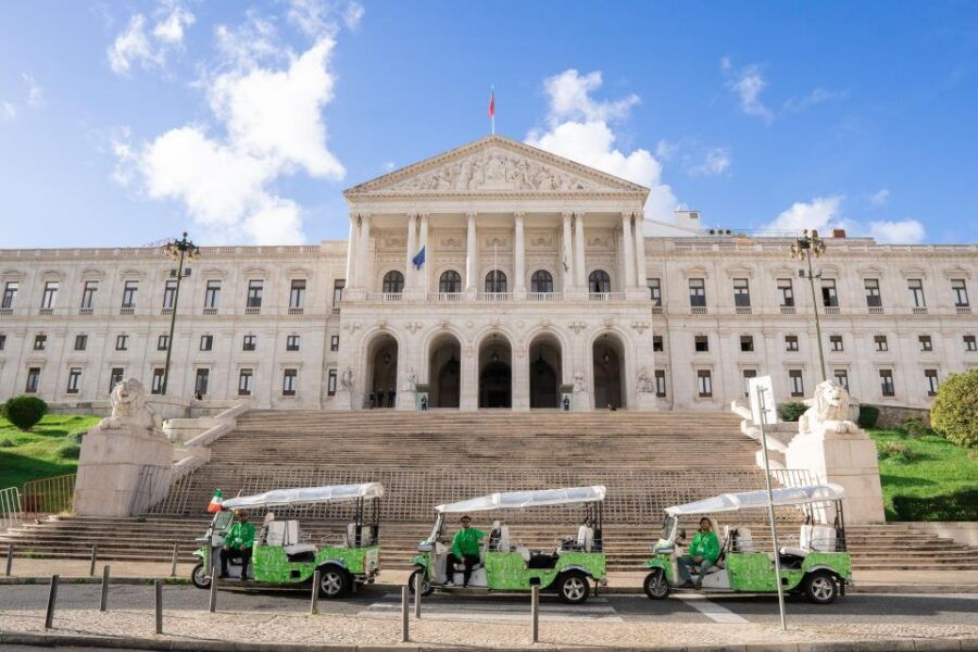 Lisbon Splendor 1.5-Hour Tuk-Tuk Tour of Iconic Highlights - Good To Know