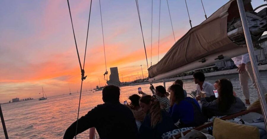 Lisbon: Sunset Boat Cruise Tour With Drinks - Booking Information