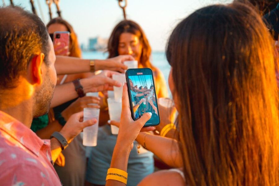 Lisbon: Sunset Boat Party With Live DJ and Night Club Entry - Good To Know