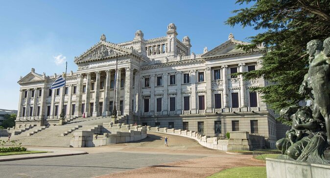 Live the Montevideo Carnival Like a Local Citizen